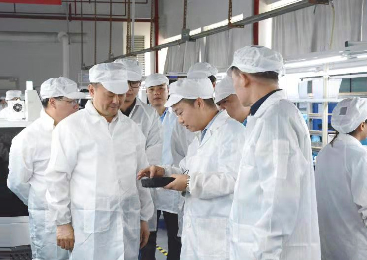 萍乡市委书记陈敏率队到mg冰球突破考察